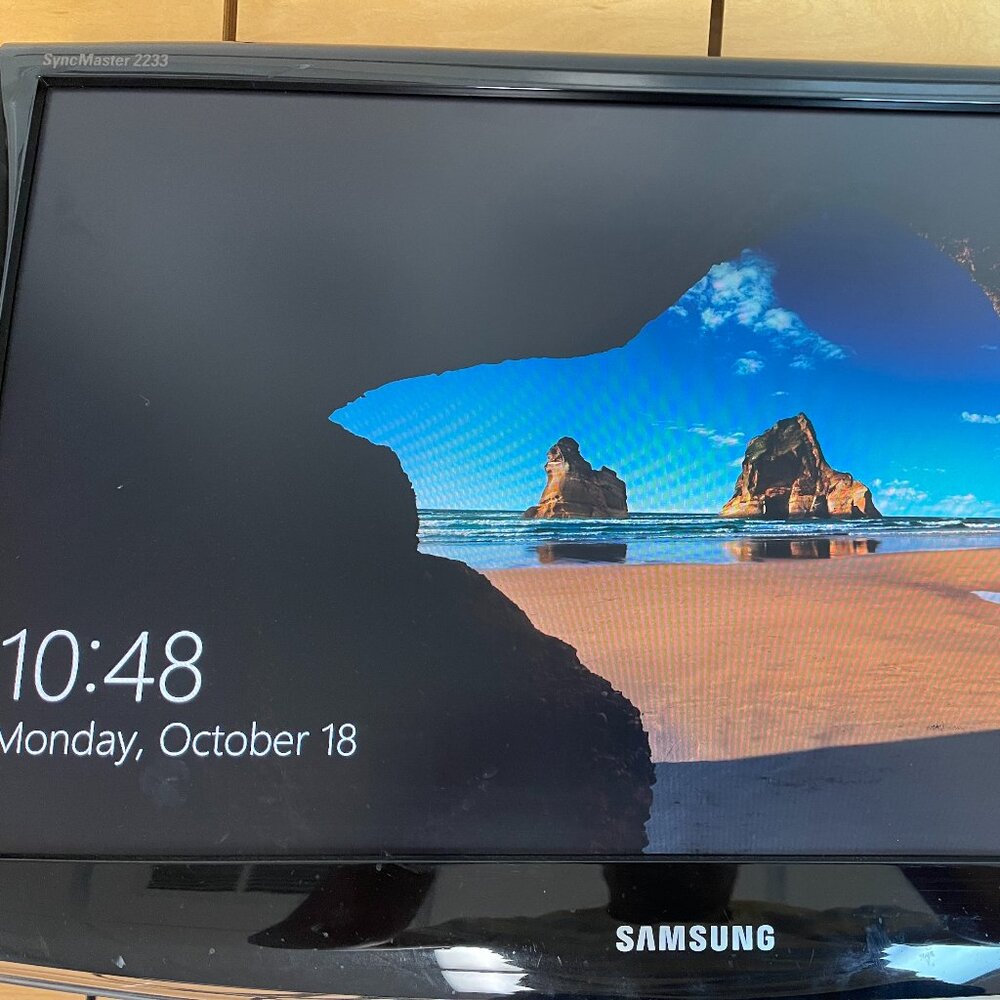 Samsung SyncMaster 2223SW 21.5" LCD Monitor in Great Shape!